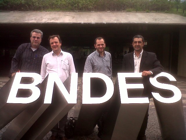 Sistema Cresol participa de encontro com BNDES